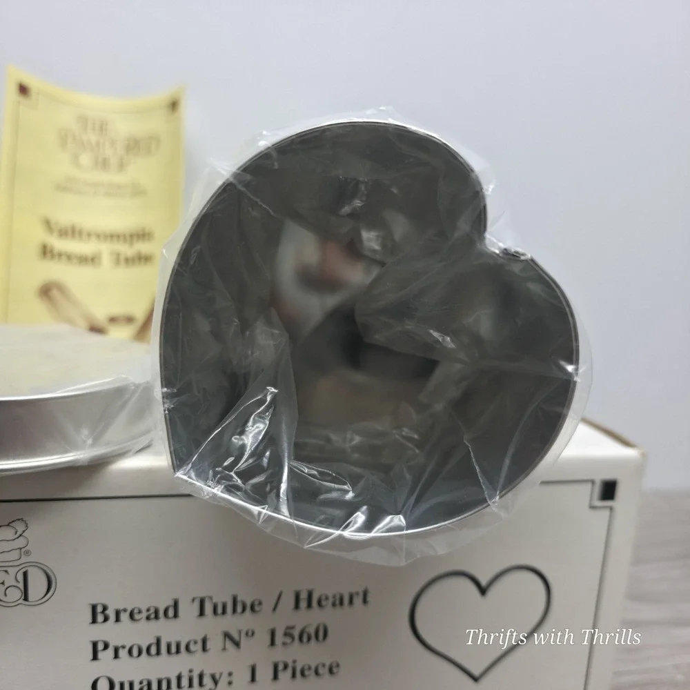THE PAMPERED CHEF - Valtrompia Bread Tube - Heart #1560 - In Box With Papers
